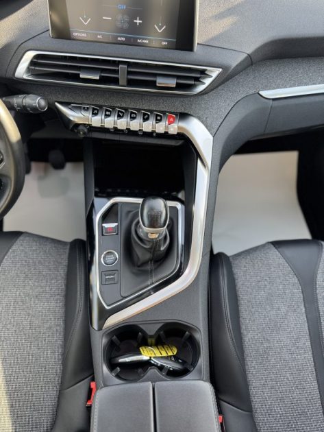 PEUGEOT 3008 SUV HDI 130 ALLURE BUSINESS 2019