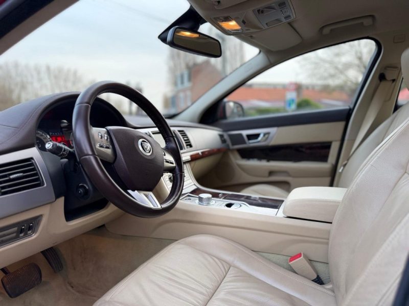 magnifique jaguar XF 3.0d luxury premium 