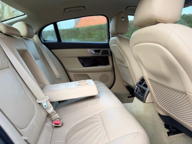 magnifique jaguar XF 3.0d luxury premium 