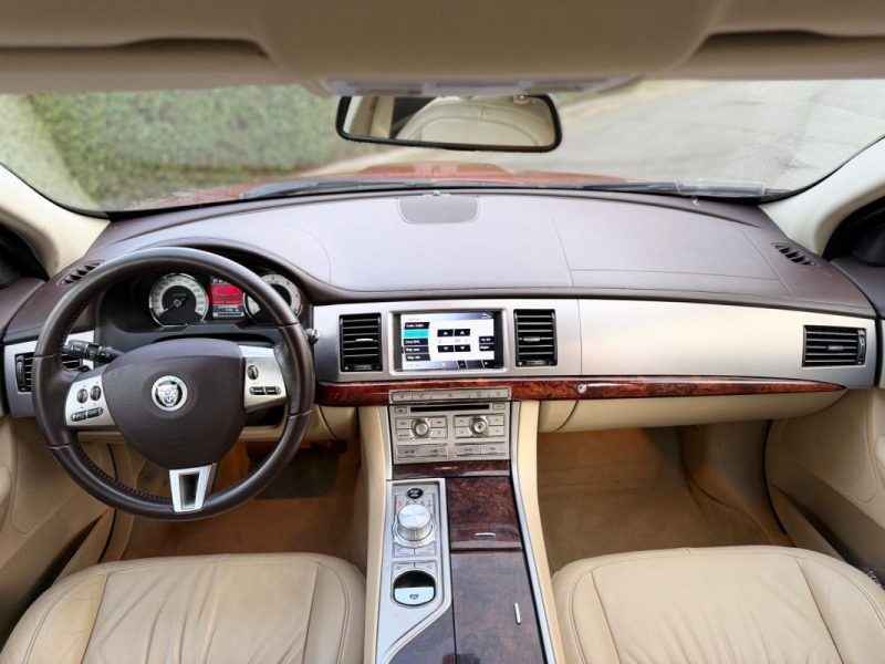magnifique jaguar XF 3.0d luxury premium 