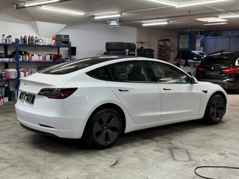 TESLA STANDARD RANGE PLUS RWD 325 CH  2022