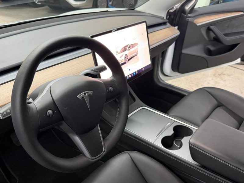 TESLA STANDARD RANGE PLUS RWD 325 CH  2022