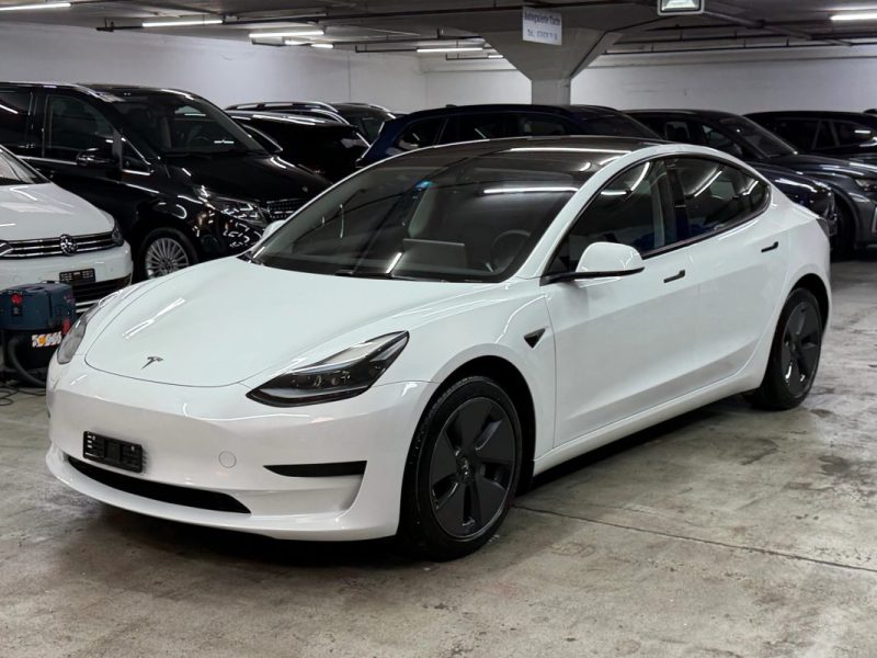 TESLA STANDARD RANGE PLUS RWD 325 CH  2022