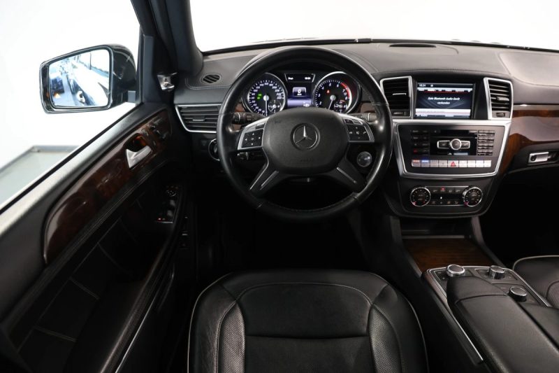 MERCEDES-BENZ GL 500 V8 7 places 435 ch