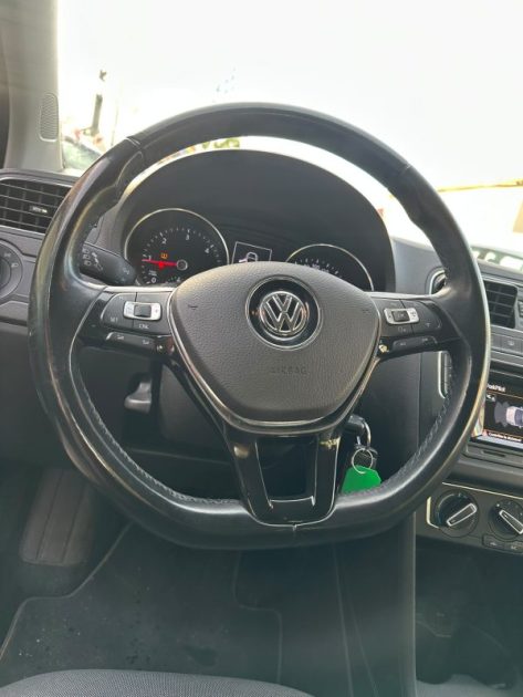 VOLKSWAGEN Polo  V 5 portes  1.4 TDI 12V BlueMotion 90 cv BON ETAT