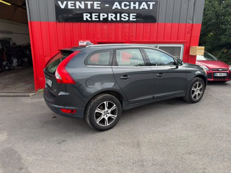 VOLVO XC60 I SUV 2.0 DRIVE 2011