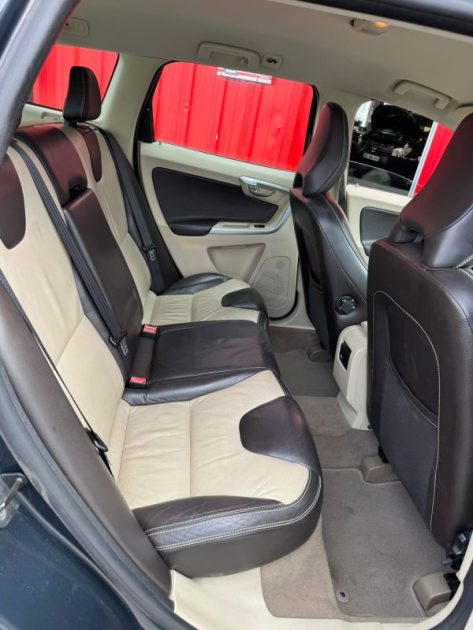 VOLVO XC60 I SUV 2.0 DRIVE 2011