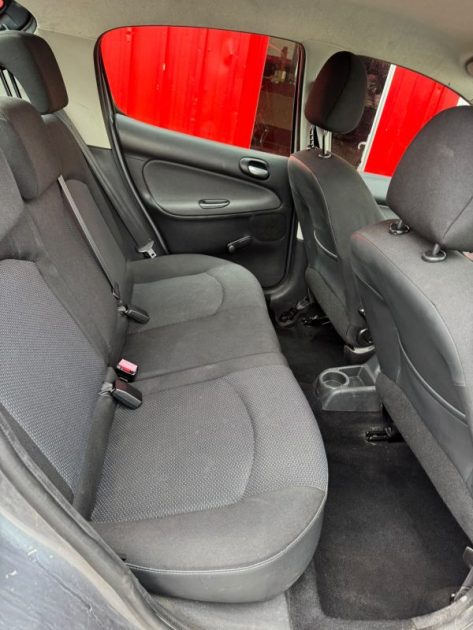 PEUGEOT 206  2009