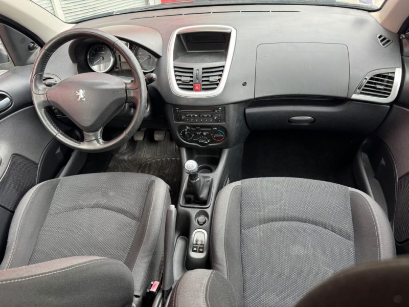 PEUGEOT 206  2009
