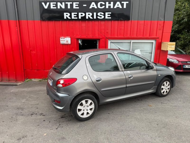 PEUGEOT 206  2009
