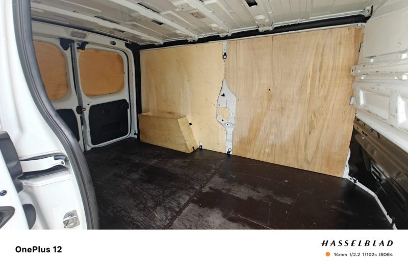 RENAULT TRAFIC III 2.0 DCI 130CV  L2H1 GRAND CONFORT RE91337 2023
