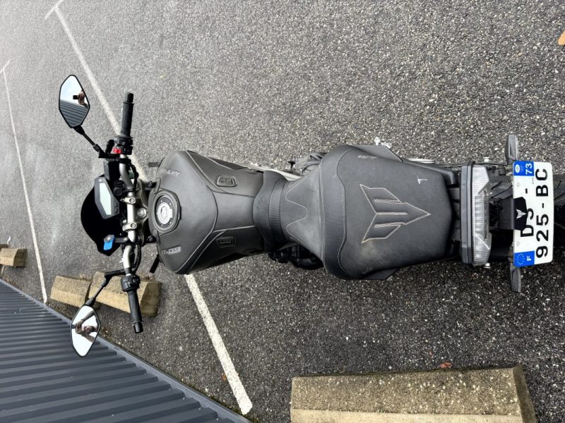 YAMAHA MT-09  2025