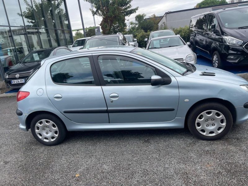 PEUGEOT 206 1.1 i 60 ch