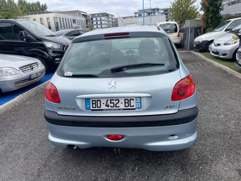 PEUGEOT 206 1.1 i 60 ch