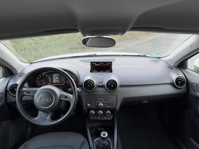 MAGNIFIQUE AUDI A1 Sportback 1.2 TFSI AMBITION LUXE 