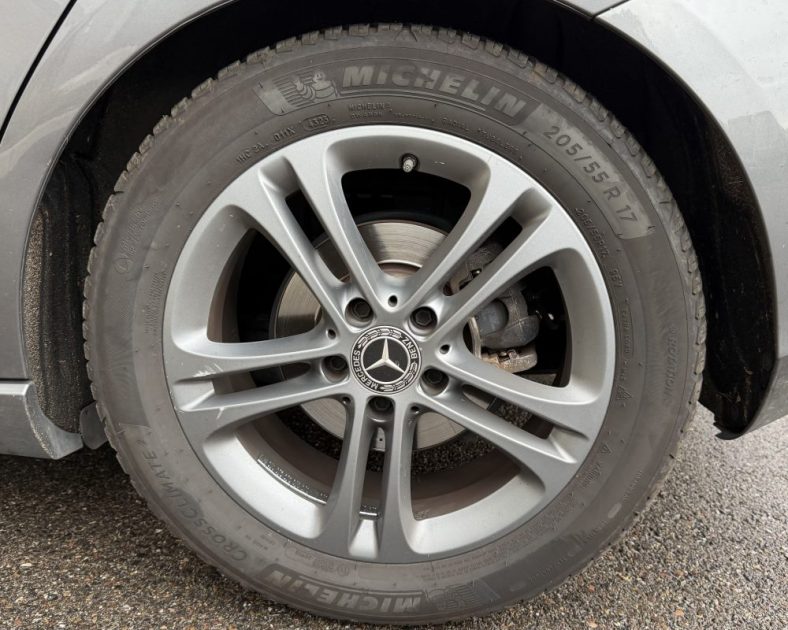 MERCEDES CLASSE A 160 - Entretien complet - Cuir intérieur - Garantie 6 mois - 2019
