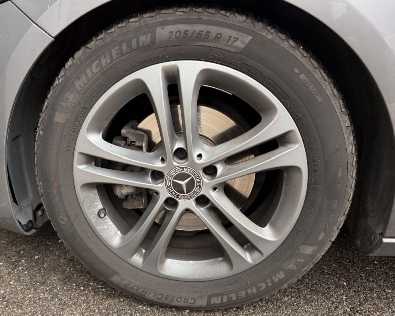 MERCEDES CLASSE A 160 - Entretien complet - Cuir intérieur - Garantie 6 mois - 2019
