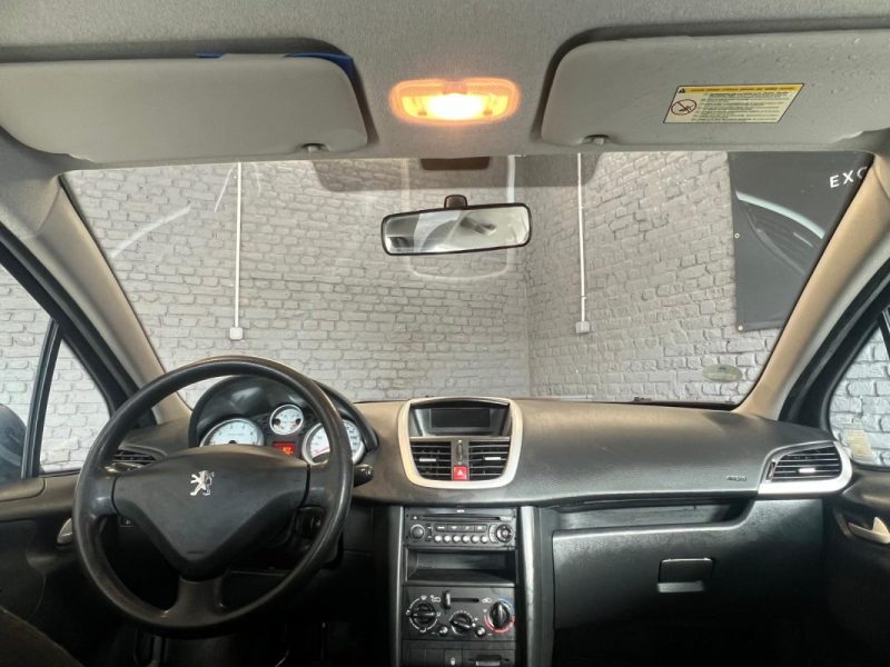 PEUGEOT  207 1.4I URBAN MOVE 75CH 