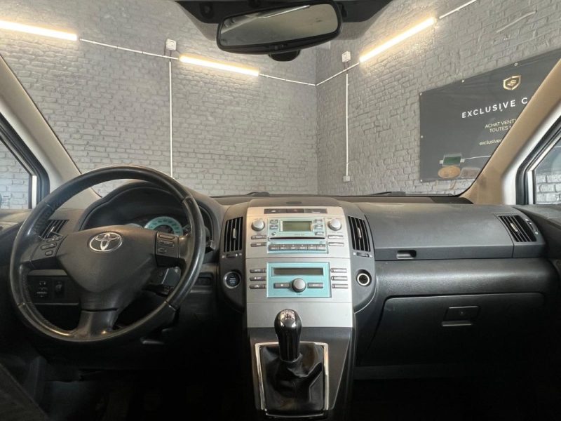 TOYOTA COROLLA VERSO 2.2 D-4D TECHNO 136CV  