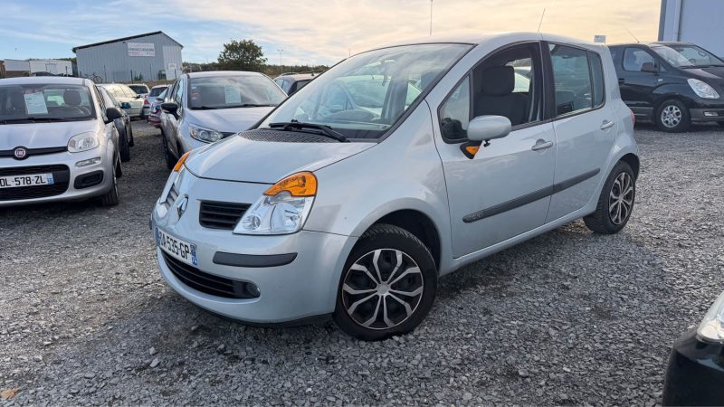 RENAULT MODUS BOITE AUTO 1.6 ESSENCE  2006