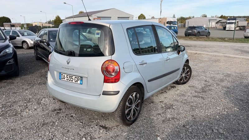 RENAULT MODUS BOITE AUTO 1.6 ESSENCE  2006