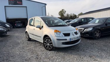 RENAULT MODUS BOITE AUTO 1.6 ESSENCE  2006