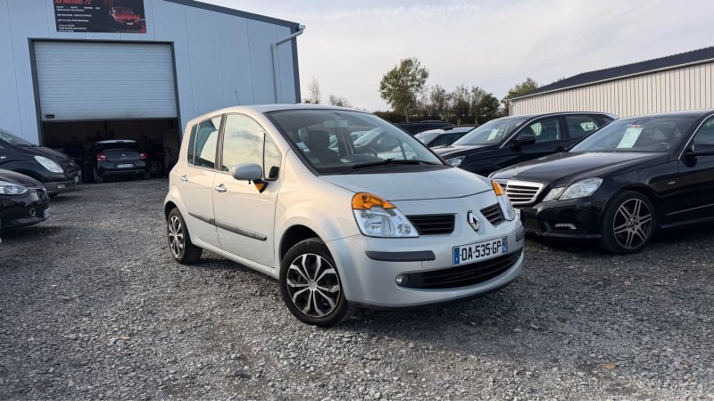 RENAULT MODUS BOITE AUTO 1.6 ESSENCE  2006