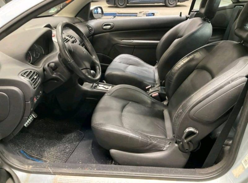 PEUGEOT 206  1.6 CC PLATINUM 2003 - 63137 KM