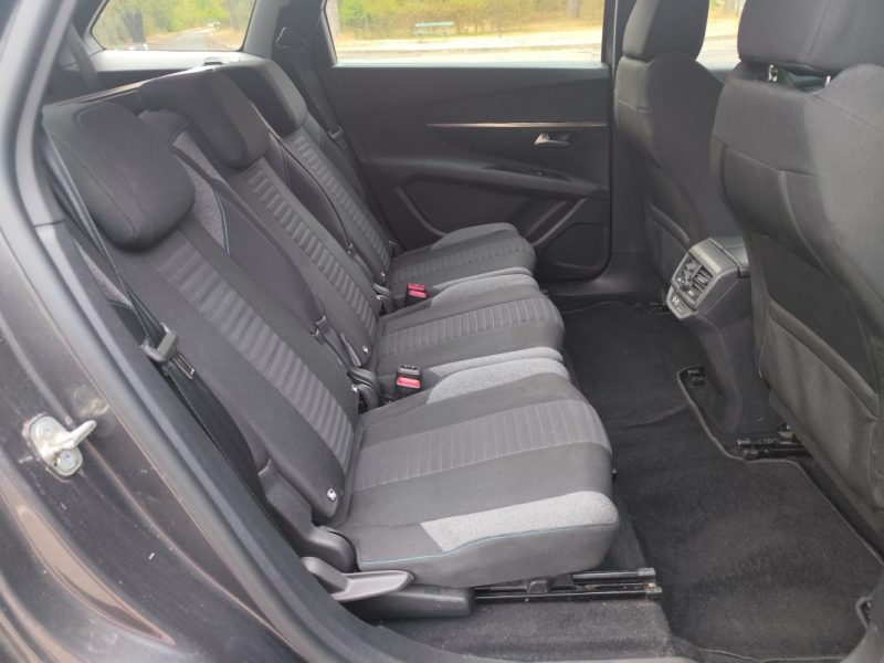 PEUGEOT 5008 - 2 1.2 PURE TECH 130 ACTIVE PACK  2023