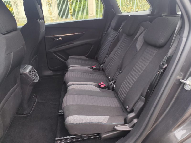 PEUGEOT 5008 - 2 1.2 PURE TECH 130 ACTIVE PACK  2023