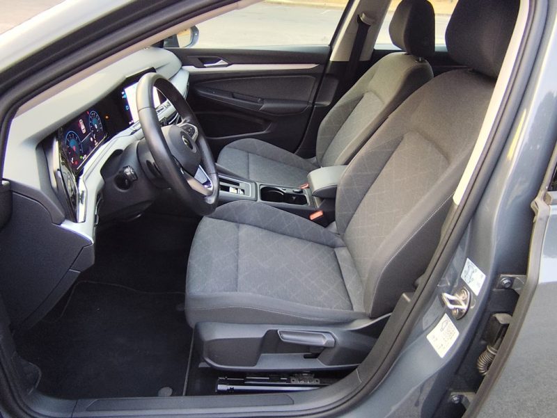 VOLKSWAGEN GOLF 8 1.0 E-TSI OPF 110 DSG7 LIFE BUSINESS 2023