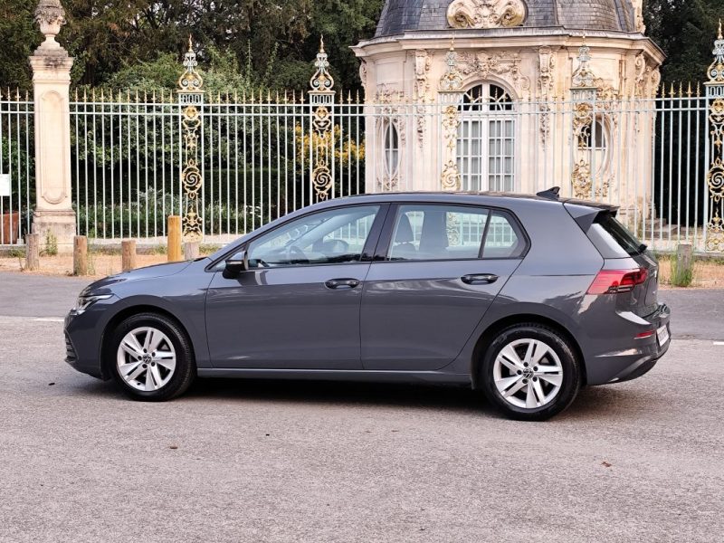VOLKSWAGEN GOLF 8 1.0 E-TSI OPF 110 DSG7 LIFE BUSINESS 2023
