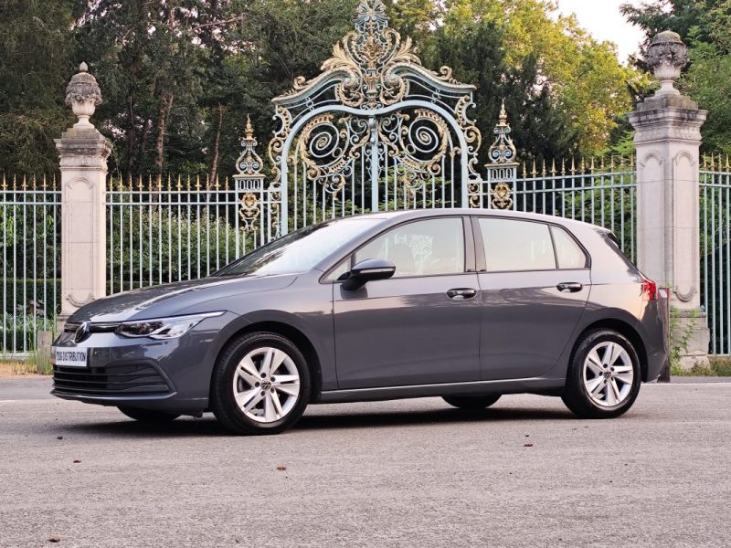 VOLKSWAGEN GOLF 8 1.0 E-TSI OPF 110 DSG7 LIFE BUSINESS 2023