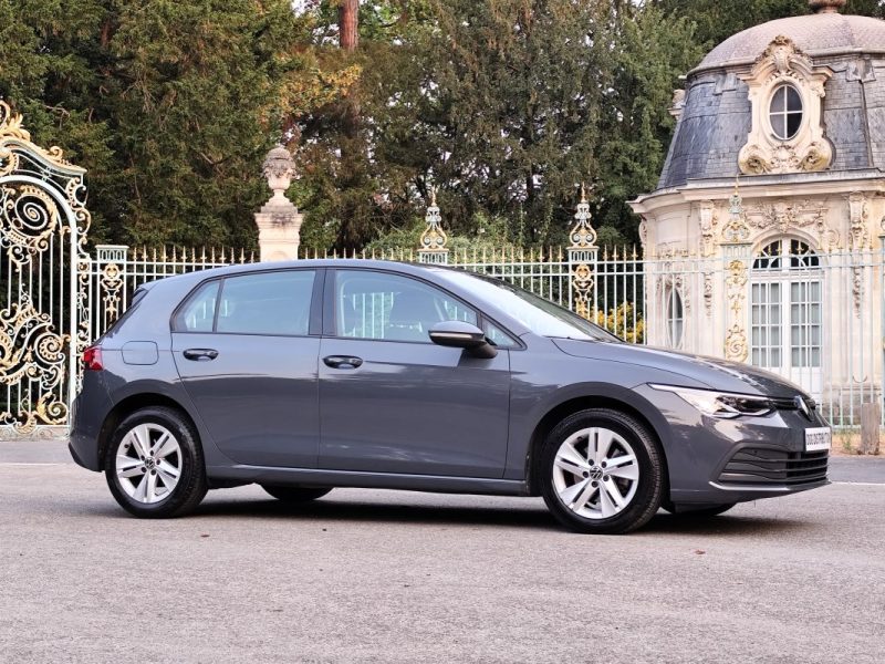 VOLKSWAGEN GOLF 8 1.0 E-TSI OPF 110 DSG7 LIFE BUSINESS 2023