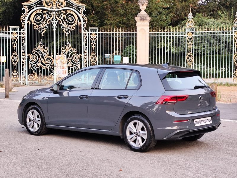 VOLKSWAGEN GOLF 8 1.0 E-TSI OPF 110 DSG7 LIFE BUSINESS 2023