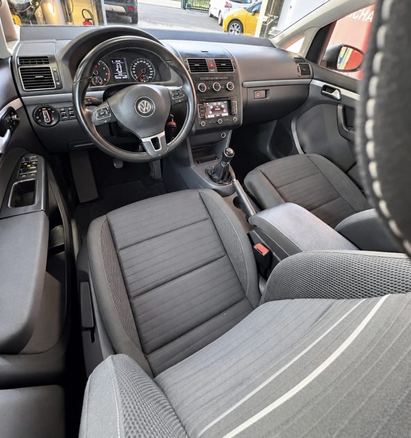 VOLKSWAGEN TOURAN 1.2 TSI 105CH CONFORTLINE 7 PLACES
