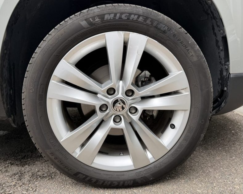 SKODA KAROQ 1.5 TSI - 150ch - Sièges chauffants A/A - Toit pano - Entretient SKODA - Garantie 6 mois