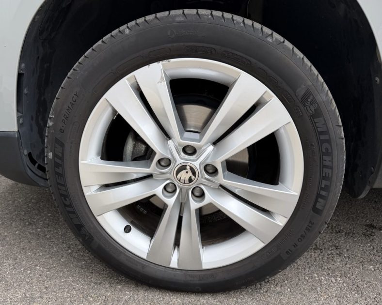 SKODA KAROQ 1.5 TSI - 150ch - Sièges chauffants A/A - Toit pano - Entretient SKODA - Garantie 6 mois