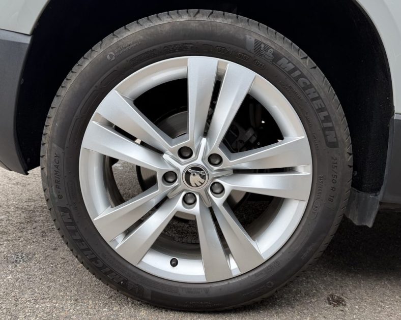 SKODA KAROQ 1.5 TSI - 150ch - Sièges chauffants A/A - Toit pano - Entretient SKODA - Garantie 6 mois