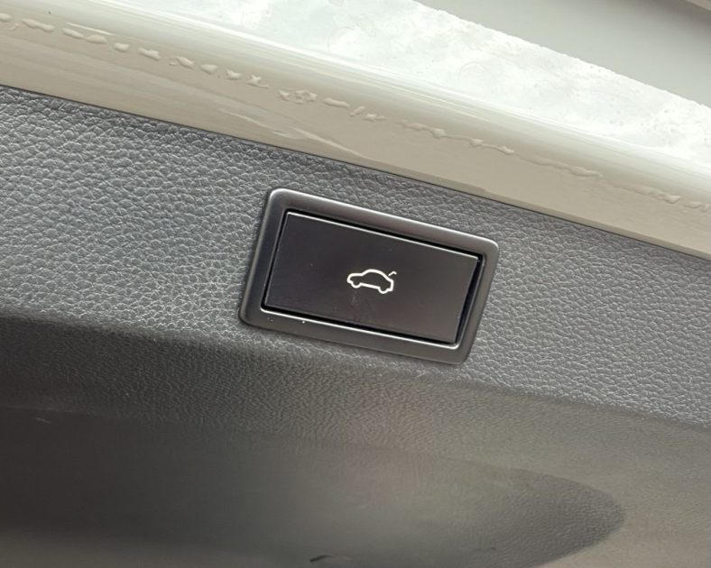 SKODA KAROQ 1.5 TSI - 150ch - Sièges chauffants A/A - Toit pano - Entretient SKODA - Garantie 6 mois