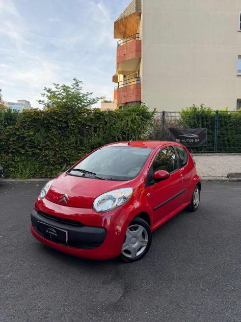 CITROËN C1 1.0e 12V 68ch Automatique, rouge, 4 cv, 3 portes, garantie : 3 mois.