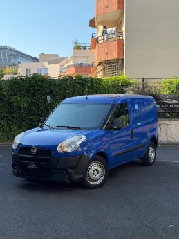 FIAT DOBLO 1.4 T-Jet 16v 120 ch GNV Dynamic, bleu, 5 cv, 5 portes garantie 3 mois