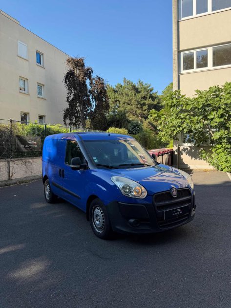 FIAT DOBLO 1.4 T-Jet 16v 120 ch GNV Dynamic, bleu, 5 cv, 5 portes garantie 3 mois