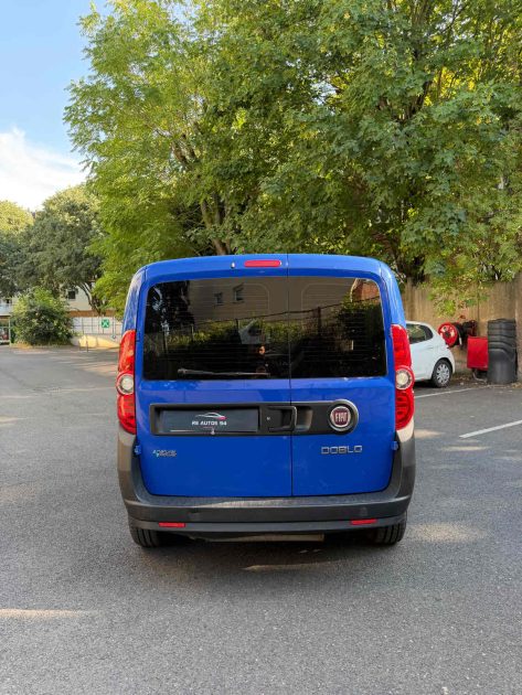 FIAT DOBLO 1.4 T-Jet 16v 120 ch GNV Dynamic, bleu, 5 cv, 5 portes garantie 3 mois