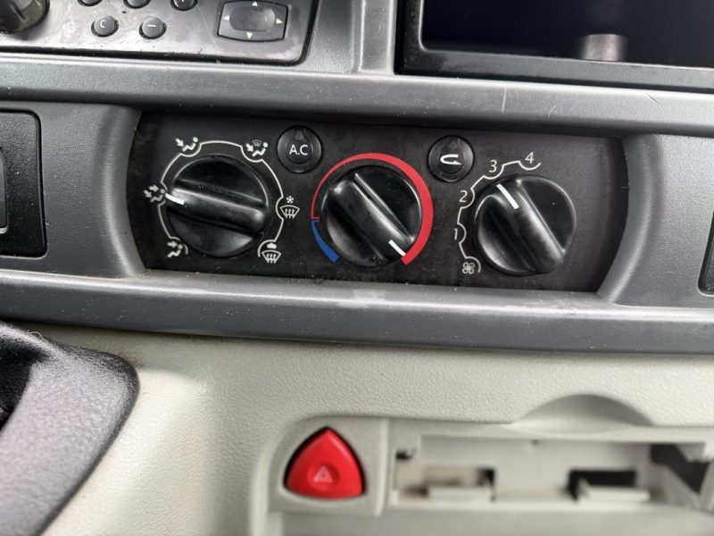 RENAULT MASTER II AUTOBUSAUTOCAR 3.0 DCI 140 2005