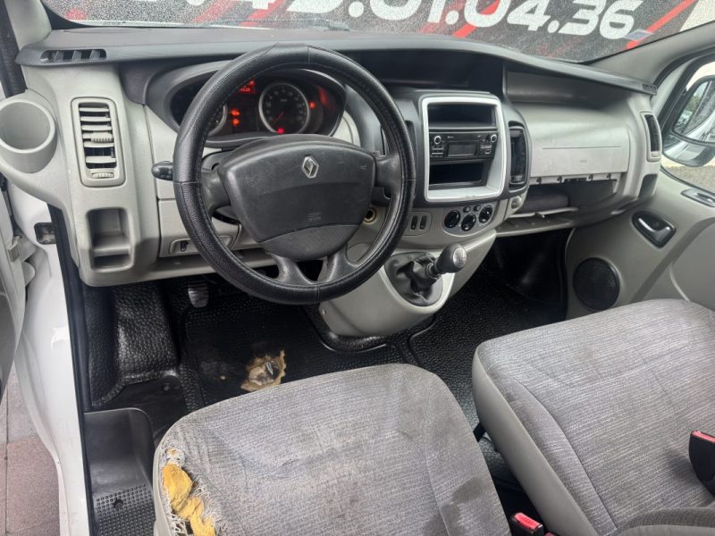 RENAULT TRAFIC II AUTOBUSAUTOCAR 2.0 DCI 115 2014 TTC