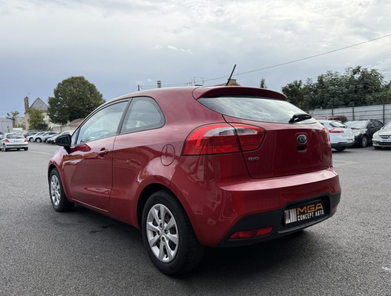 KIA RIO 1.2 85 MOTION 