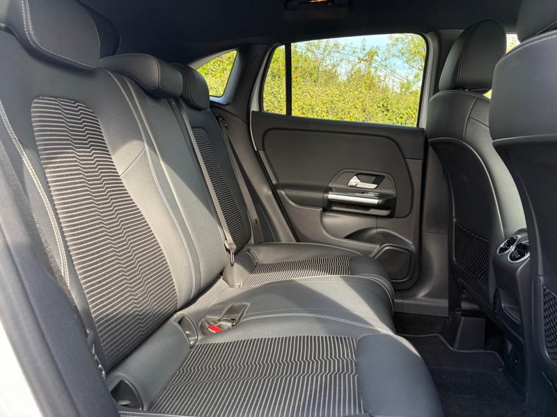 MERCEDES GLA PROGRESSIVE LINE 7 G-DCT