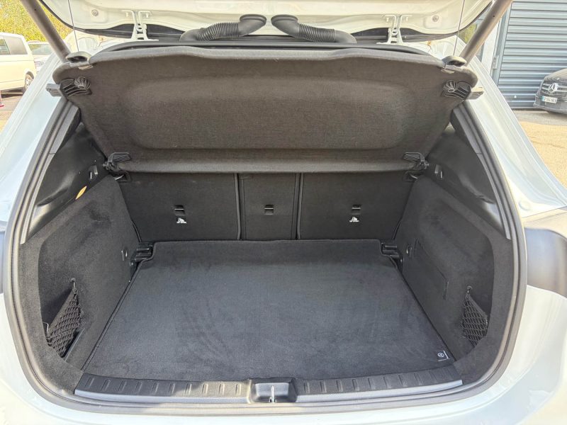 MERCEDES GLA PROGRESSIVE LINE 7 G-DCT