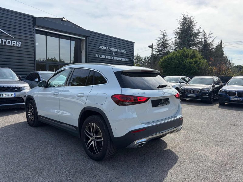 MERCEDES GLA PROGRESSIVE LINE 7 G-DCT
